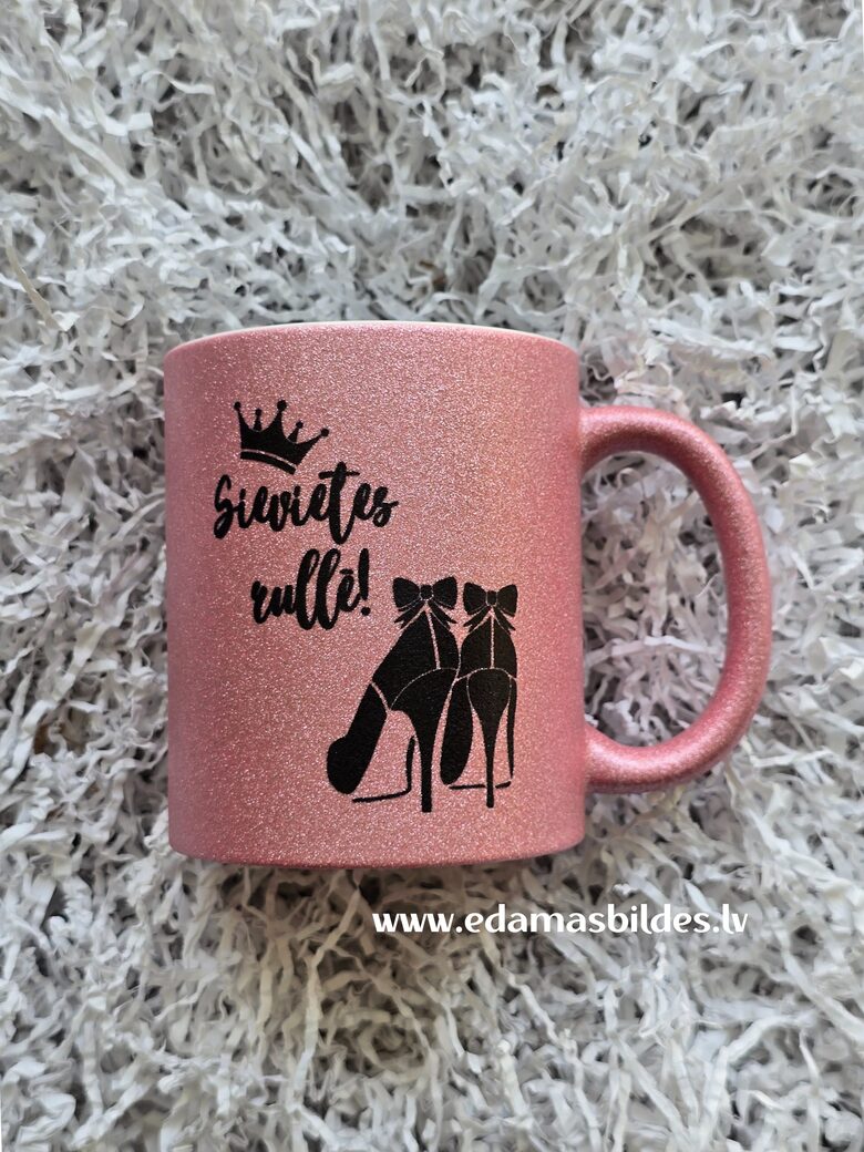 Keramikas krūze "Sievietes rullē"